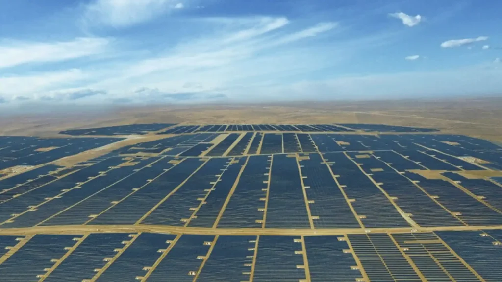alt="România Verde: TOP 5 cele mai mari centrale fotovoltaice din lume. Evoluția fotovoltaicelor în viitor"